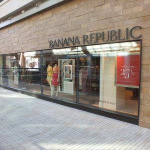 StoreFront-BananaRepublic