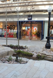 Storefront-Gap